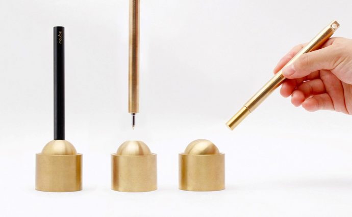 The INVISI is the ballpoint pen in its purest form
