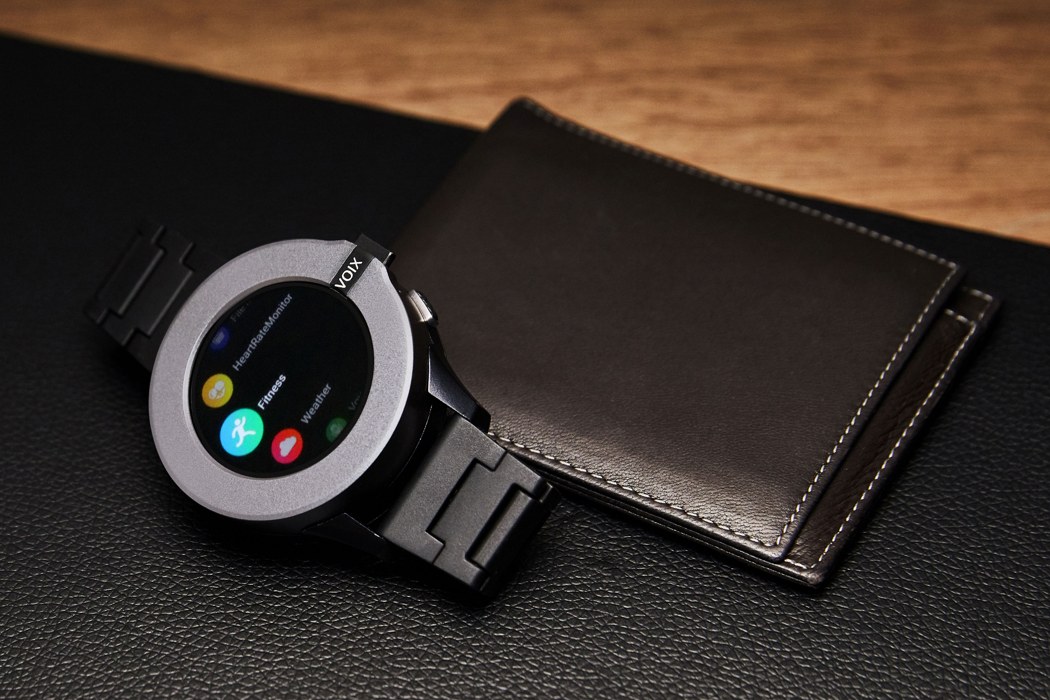 Spreek uit kompas opvolger This smartwatch's detachable headset is changing the definition of wearable  technology - Yanko Design