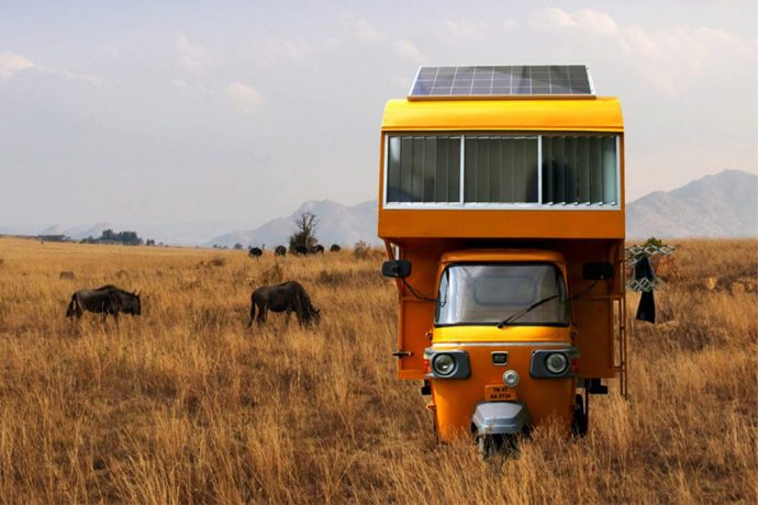 This rickshaw packs a mobile home with a detachable shop and terrace!