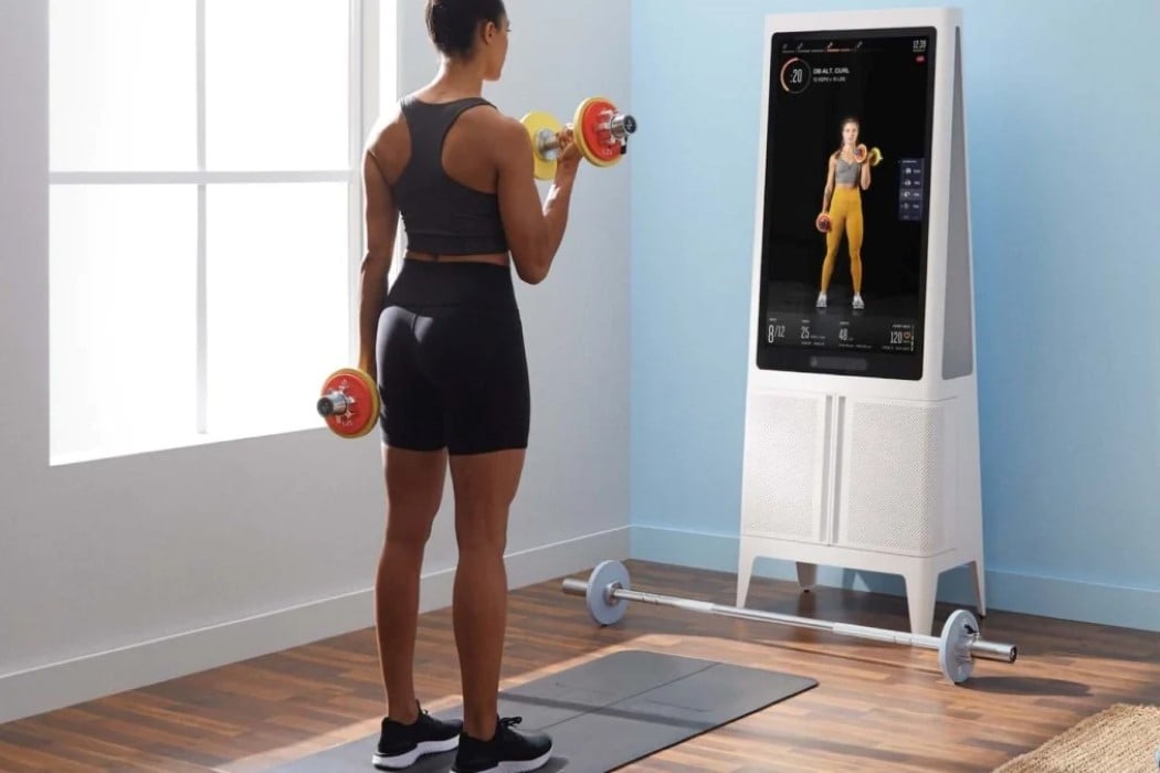 This AI Gym-Set uses motion-tracking cameras to let trainers