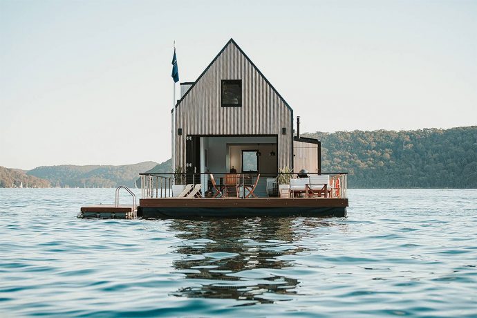 A solar-powered floating Airbnb that lets you be a sustainable traveler!