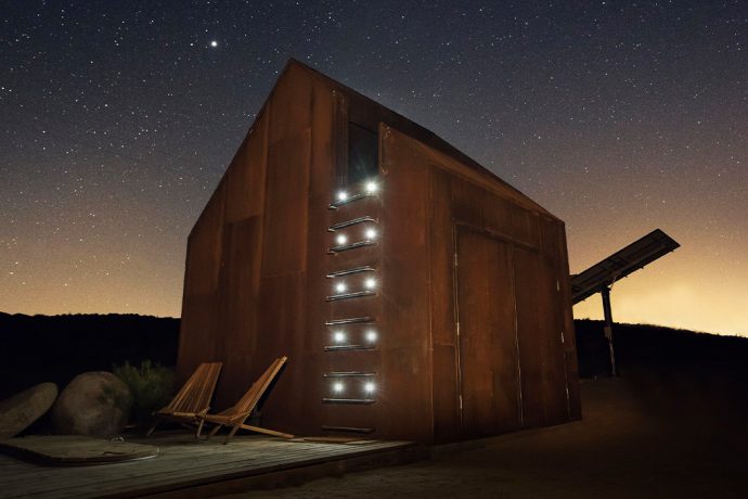 This metal structure was restored to bring ‘starry night’ to your cabin