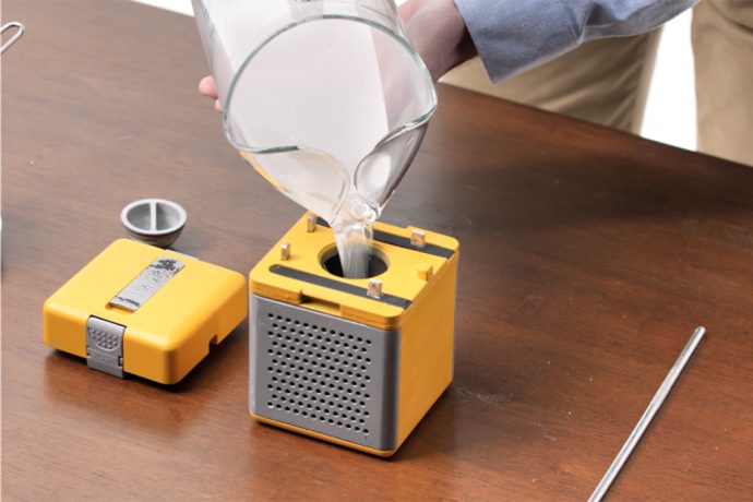 A water-fueled power generator that instantly rescues you in an emergency