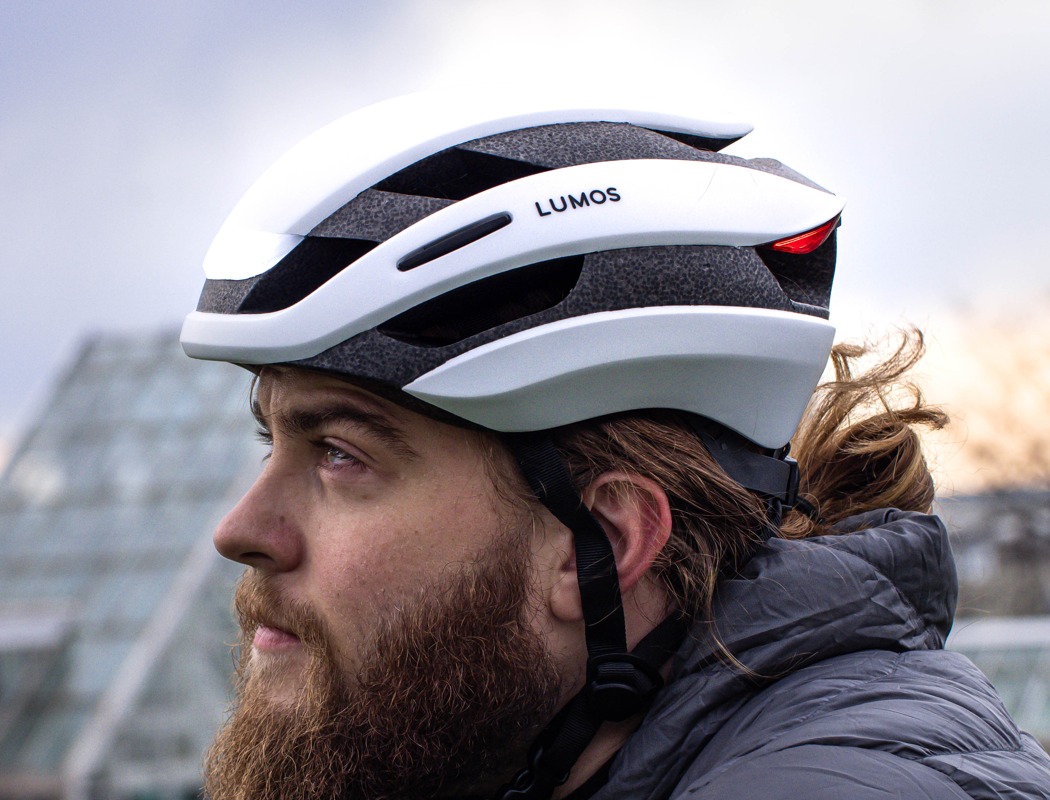 This biking helmet with integrated LED lighting turn signals keeps safe in more ways than one - Yanko Design