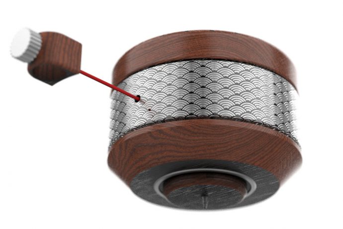 This Japanese compass uses the thread of fate to draw a perfect circle