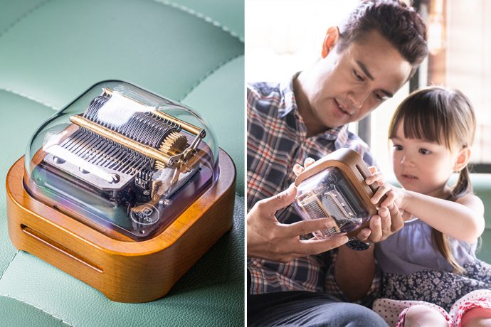 World’s first mechanical music box to play any song using your smartphone!