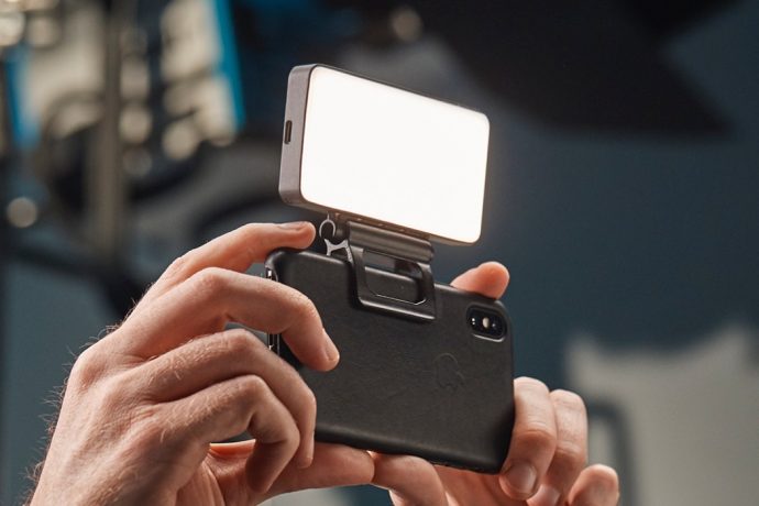 This mobile soft-light gives a professional upgrade to your smartphone photos and videos