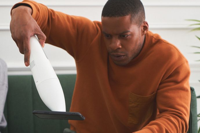 Ex-Samsung Engineers design a 1.2lbs handheld vacuum that equals your Dyson in power!