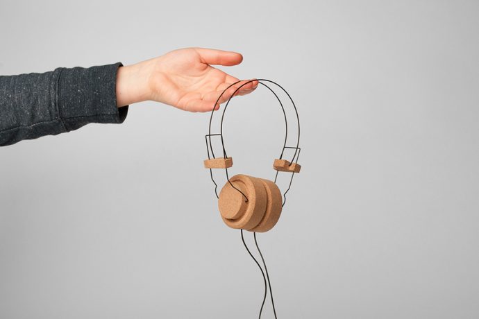 These cork headphones are a no screws, no glue, plastic-free sustainable alternative!