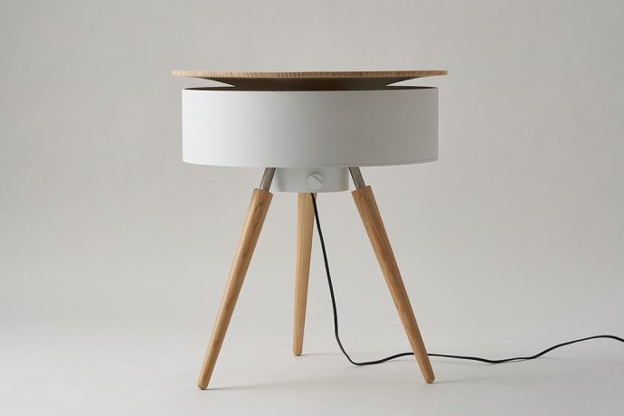 A fan hides perfectly within this table!
