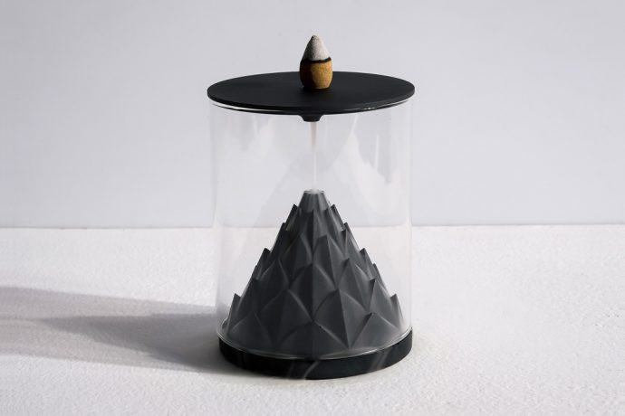 Terrarium-inspired backflow incense burners are the perfect combination of tranquility and zen
