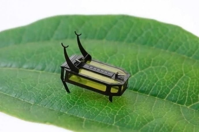 This tiny robot can walk for hours and is fuelled by methanol – no batteries required!