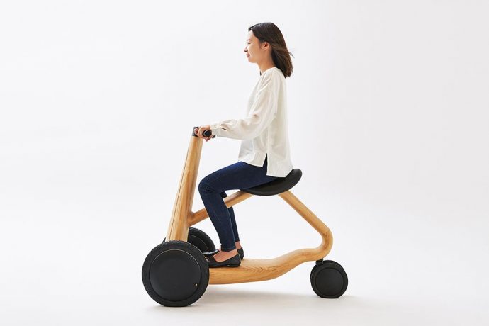 This Japanese wooden electric scooter is designed to solve mobility issues!