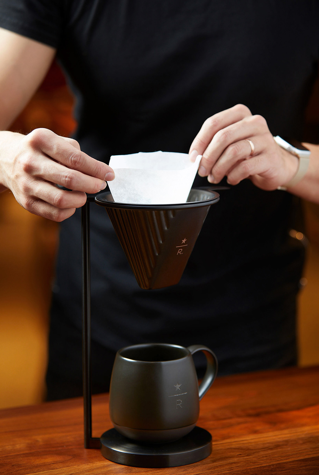https://www.yankodesign.com/images/design_news/2020/10/280834/9_Ivy-Pourover_Tai-Geng_Starbucks-Reserve-coffee-filter.jpg