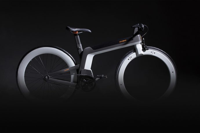 This hubless e-bike for urban environment rides just as smooth as it looks!