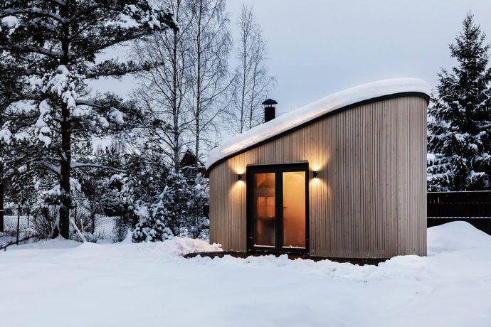 This tiny house is constructed entirely from 100% recyclable materials to reduce landfill waste!