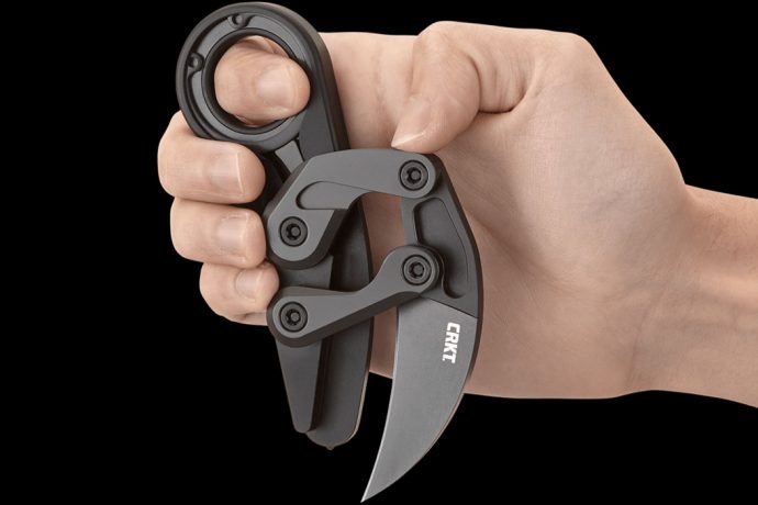 This claw-like EDC can be quickly deployed with clenched fist position in any situation!