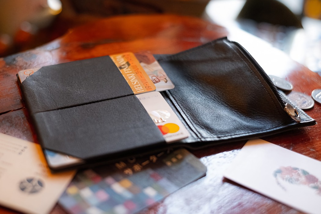 This ultra-thin Japanese wallet lasts at least a decade while 