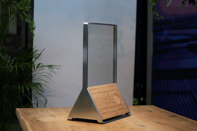 This 2mm glass speaker with crystal clear audio was designed for disassembly!