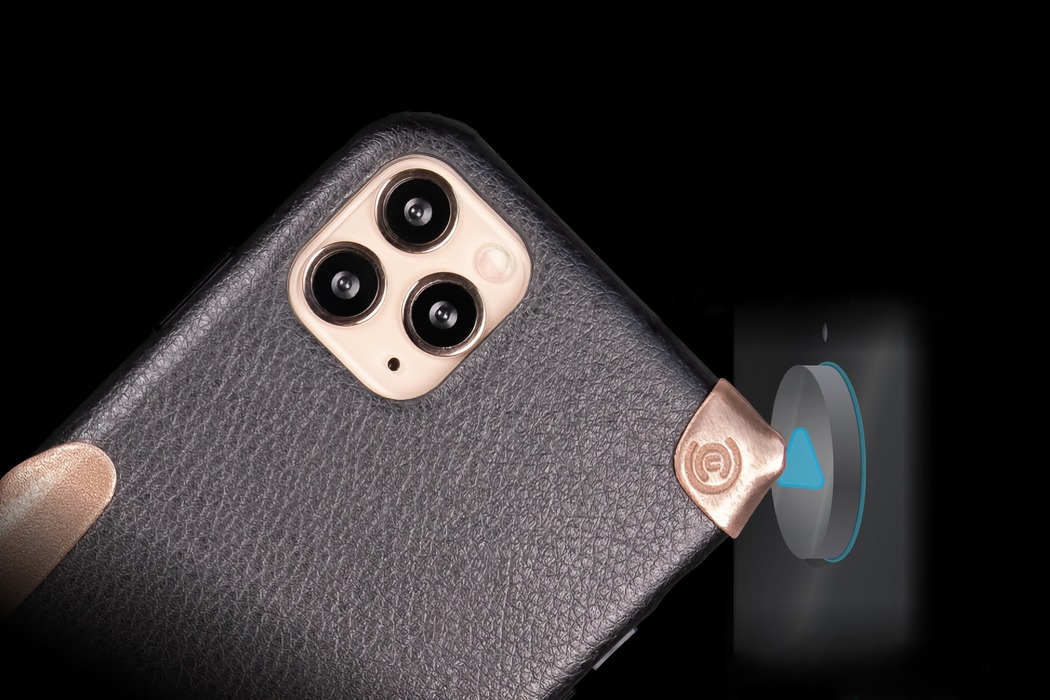 Clan privacy Brouwerij This tiny copper attachment for your phone-case lets you safely press  buttons without touching them - Yanko Design