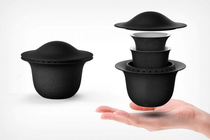 This portable kettle lets you brew and drink a single serving of tea wherever you are