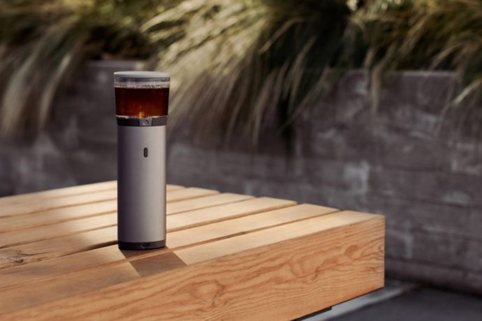 This portable coffee maker pumps air upwards to cold brew your coffee in just 60 seconds!