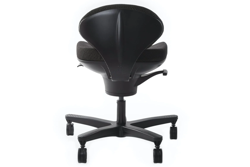 https://www.yankodesign.com/images/design_news/2020/12/this-ergonomic-chair-has-memory-foam-filled-pelvic-cushions-to-stabilize-your-spine-for-long-workdays/13_CoreChair_PatrickHarrison_ErgonomicDeskChair.png