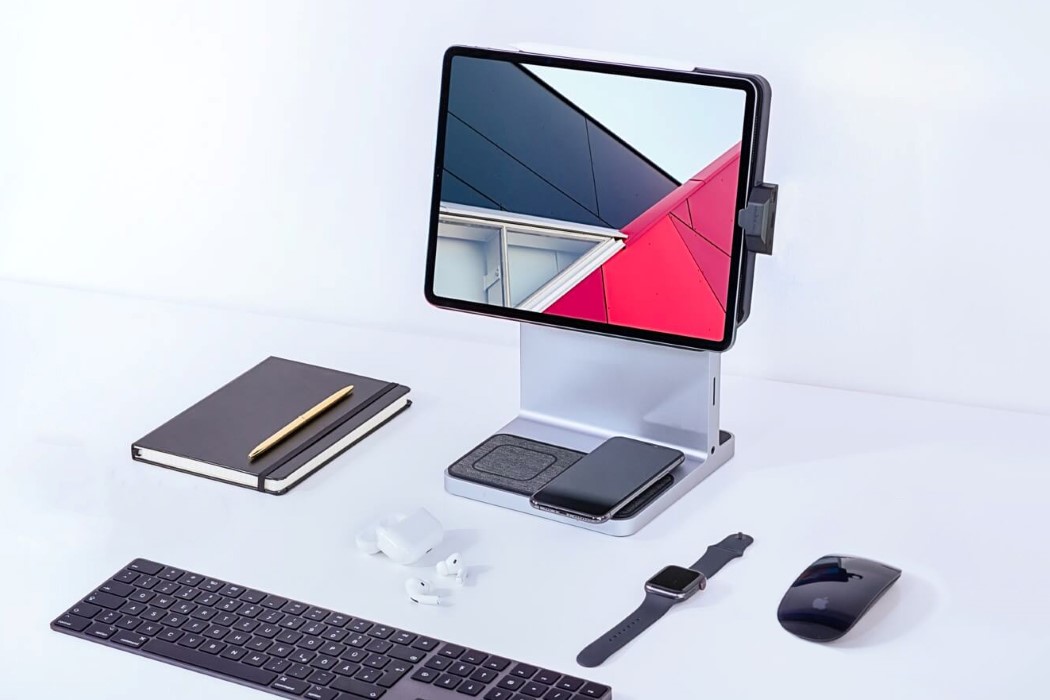 Kensington’s iPad dock turns your tablet into an iMac (and wirelessly charges your iPhone too!)