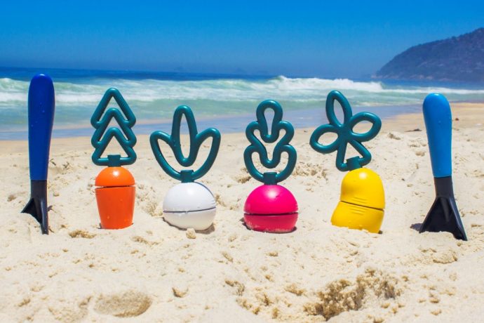 These veggie-shaped sand toys help kids cultivate a love for nature… and vegetables!