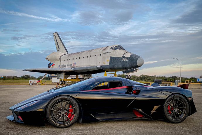 The 1750 HP SSC Tuatara breaks the world speed record for fastest production hypercar!
