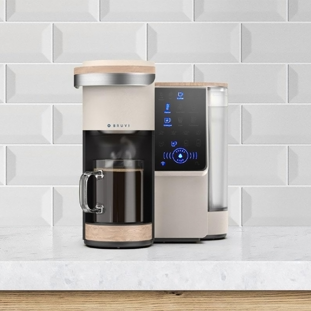 https://www.yankodesign.com/images/design_news/2021/01/this-coffee-machine-comes-with-biodegradable-single-serve-pods-so-you-can-ditch-your-nespresso-keuring/10-bruvi_yankodesign.jpg
