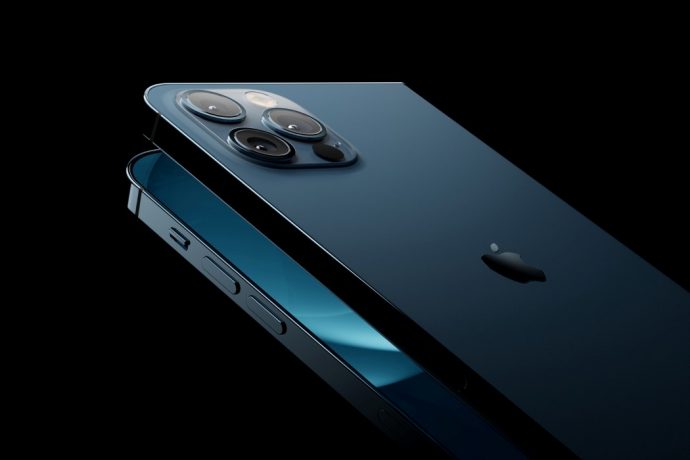 Breathtaking iPhone FOLD concept transforms from a regular smartphone into an iPad Mini