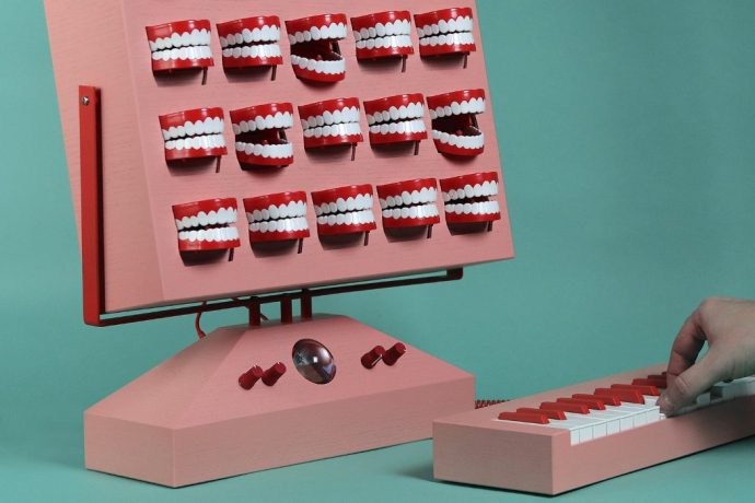 Love Hultén’s macabre little synthesizer features 25 singing dentures!