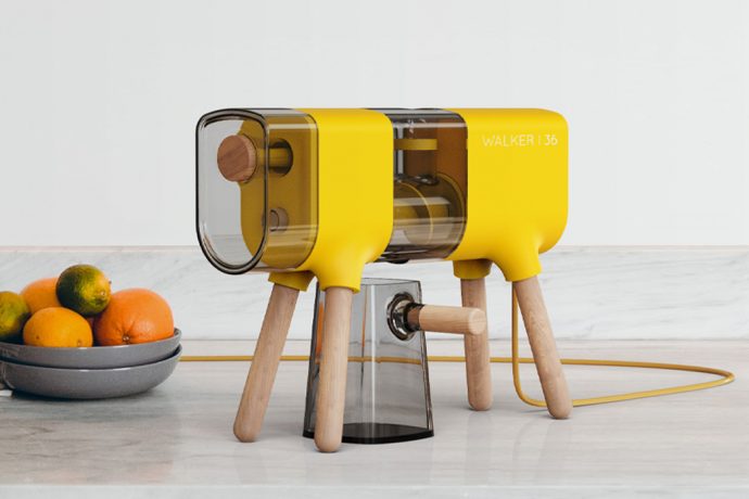 This sleek yet compact juicer pays homage to Norman Walker and easily fits into every kitchen!