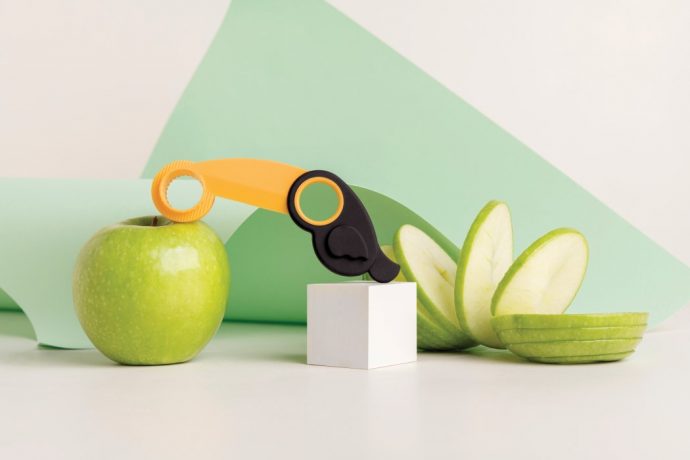 This adorable Toucan-shaped kitchen-tool helps you core and spiralize apples!