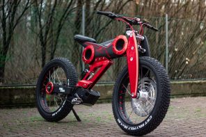 This head-turning Italian bicycle looks like a dirt bike, but it’s actually a pedal-powered bicycle!