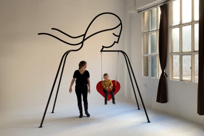 This kinetic sculpture encompasses a mother and child’s bond – Watch the video!