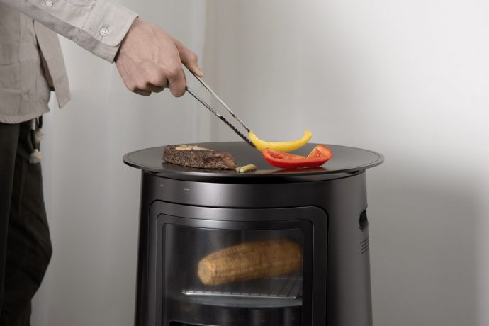 This 3-in-1 kitchen stove for millennials brings charcoal cooking to the living room!