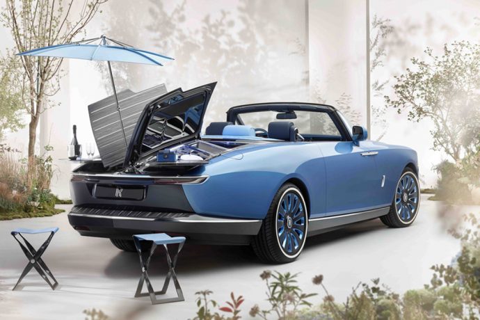 Rolls-Royce takes inspiration from luxury yachts to create this bespoke handmade coupé!
