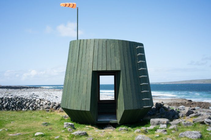 This tiny off-grid studio designed for artists is inspired by ancient boat-building techniques