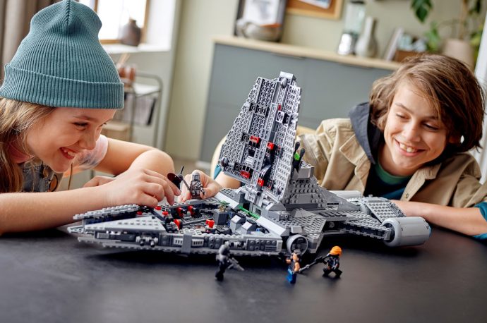 LEGO’s Imperial Light Cruiser + 2 new ship sets are here to keep your force strong