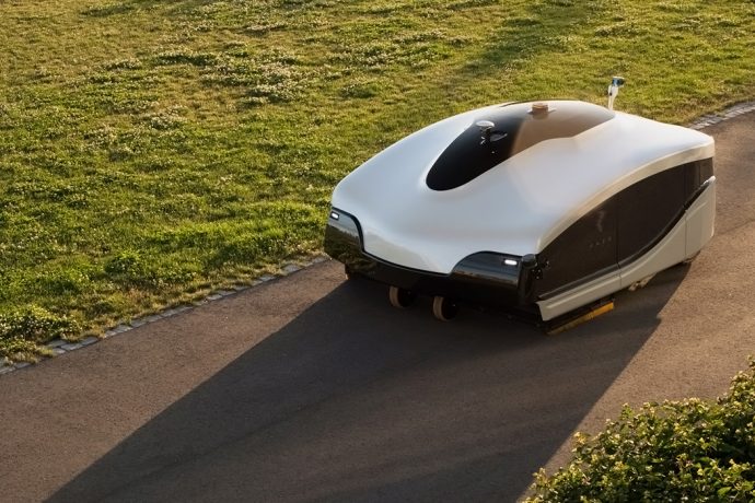 The world’s first autonomous electric street sweeper reduces 3 million metric tons of C02 emissions!