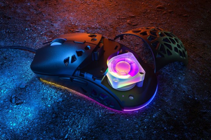 Endless hours of gaming? The Zephyr Pro mouse comes with its own inbuilt fan to keep your palms cool