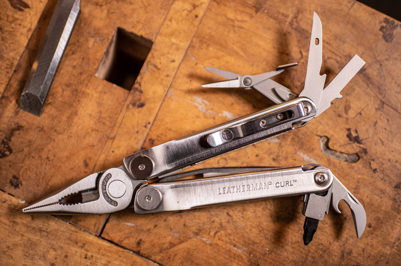 Versatile and Feather light, Leatherman pocket multi-tool is the ideal  all-in-one EDC for newbies! - Yanko Design