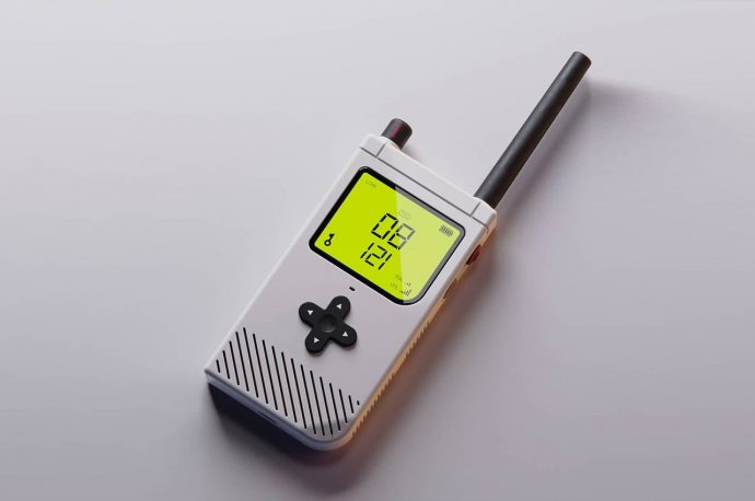 This Nintendo Game Boy-inspired walkie talkie takes you straight to the 90’s with style!