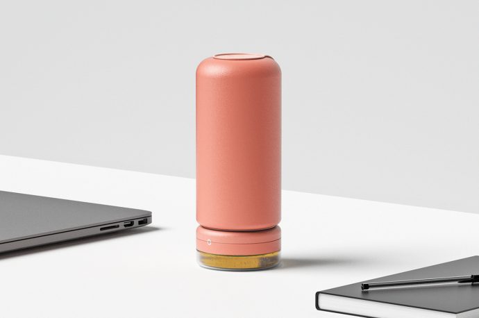 This travel tea flask comes with a built-in infuser to give you the best brew without messy tea bags!