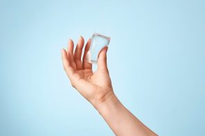 This biodegradable material made from seaweed is used to make ‘disappearing’ plastic-free packaging!