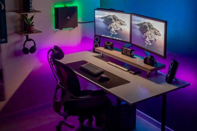 Clean and minimal desk setups to take your home office up a notch + maximize productivity!