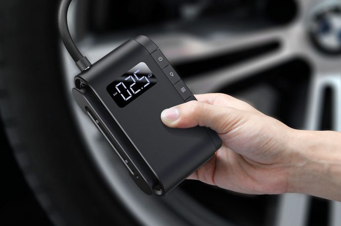 This palm-sized bike air pump comes with nighttime LED light + automatic tire pressure level detection!