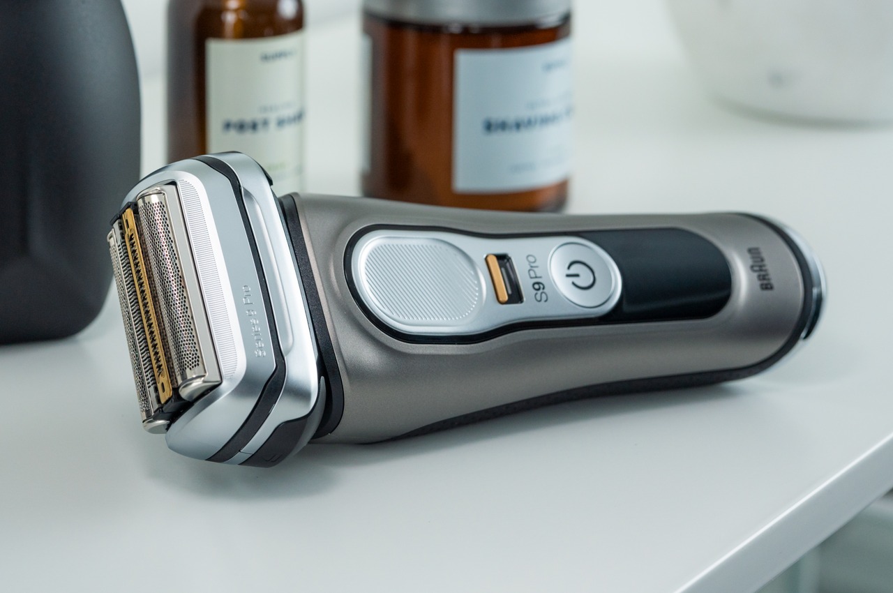 Braun Series 9 Pro Foil Electric Shaver Review - Yanko Design